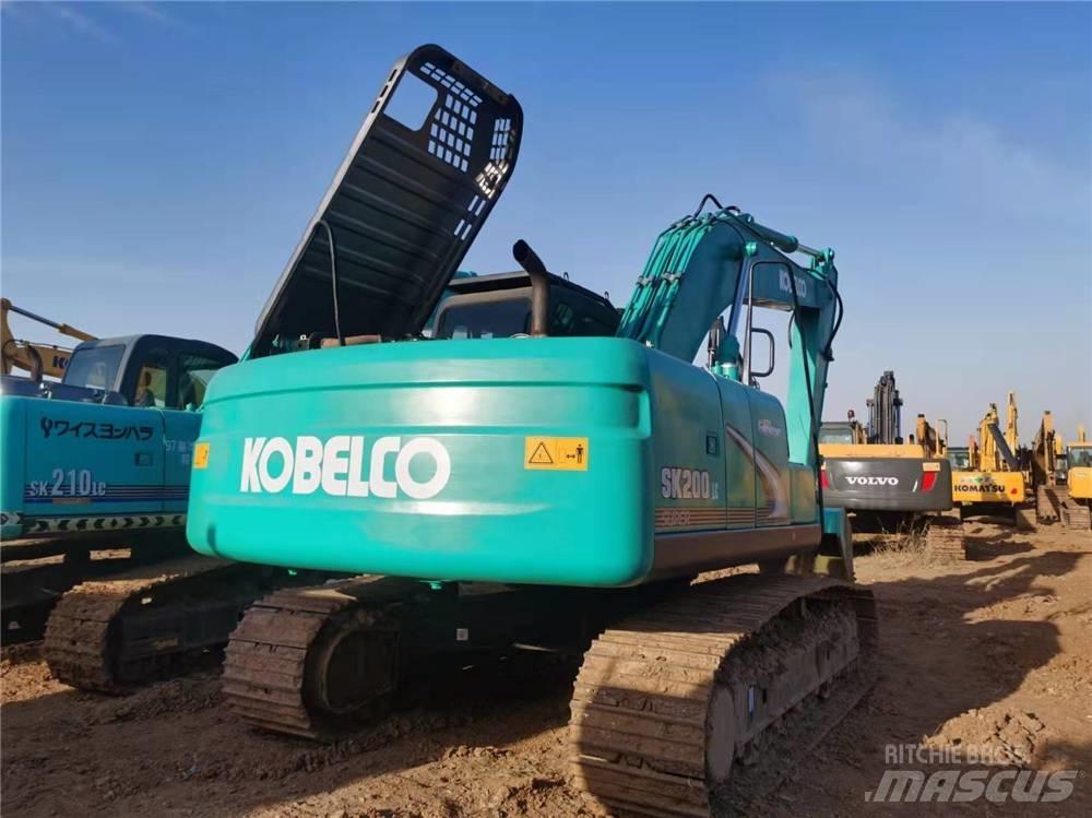Kobelco SK200 Гусеничные экскаваторы
