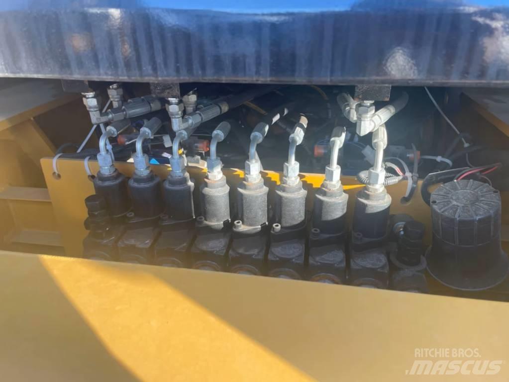 CAT 420 F Экскаваторы-погрузчики