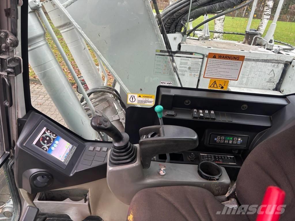 Takeuchi TB 2150 R Гусеничные экскаваторы