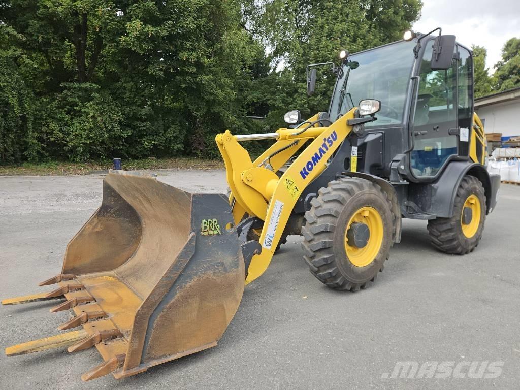 Komatsu WA 70 M-8 Фронтальные погрузчики