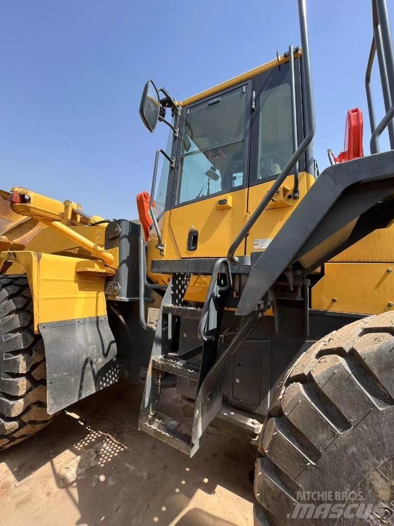 Komatsu WA 380 Фронтальные погрузчики
