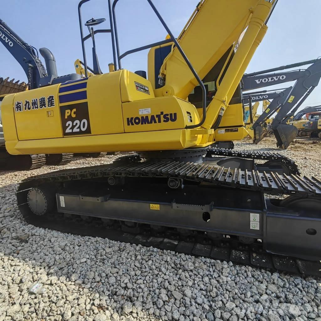 Komatsu PC 220-8 Гусеничные экскаваторы