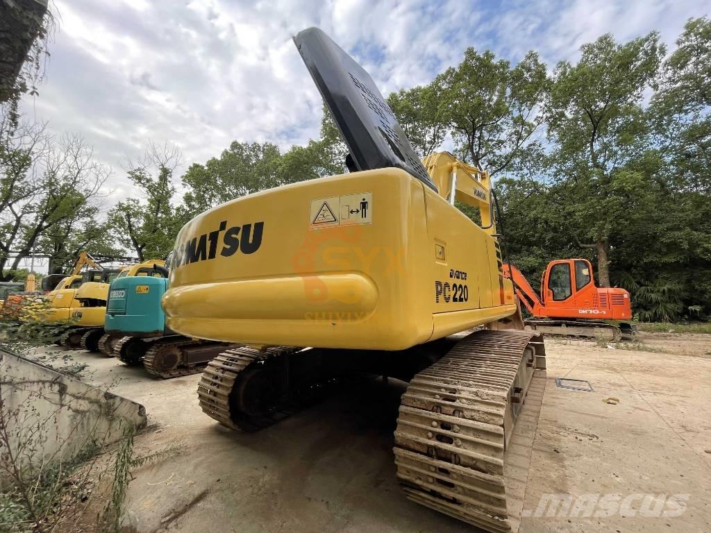 Komatsu PC 220-6 Гусеничные экскаваторы