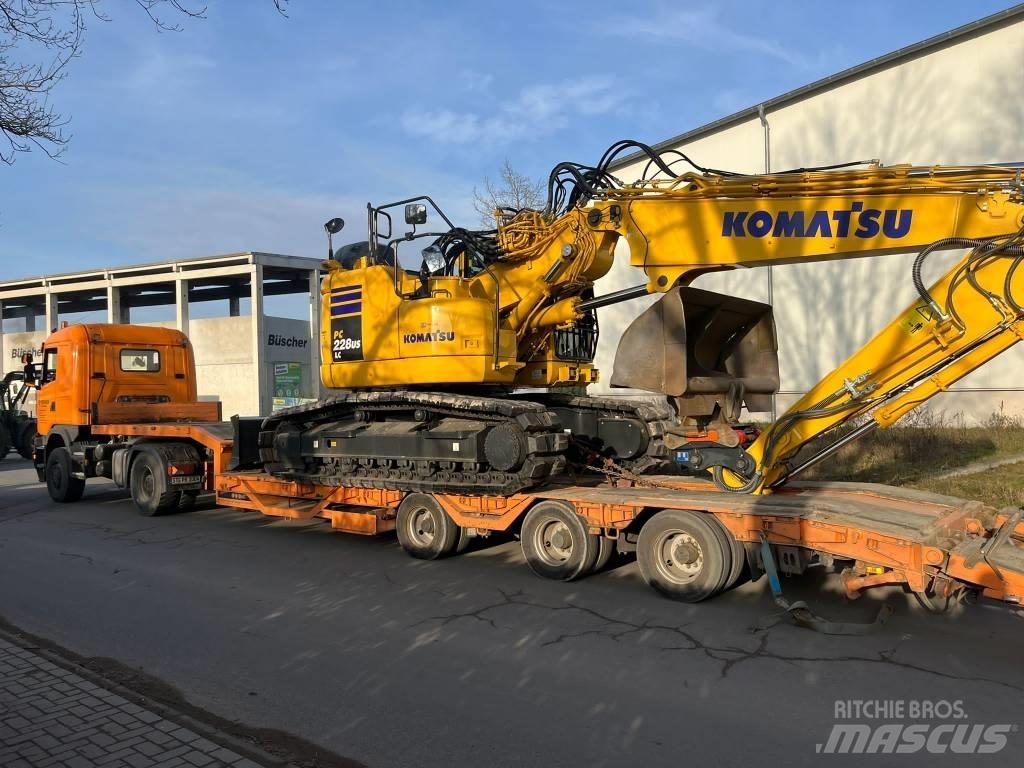 Komatsu PC228USLC-11 Гусеничные экскаваторы