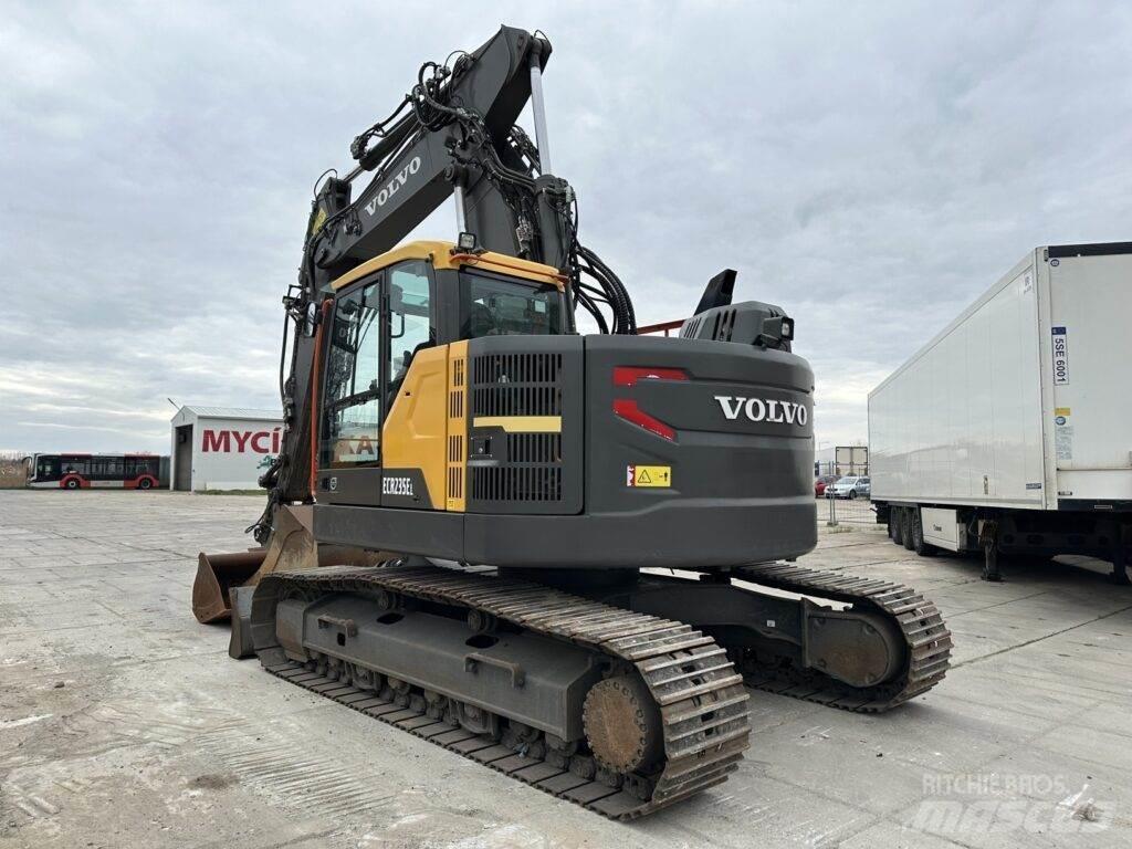 Volvo ECR235EL Гусеничные экскаваторы
