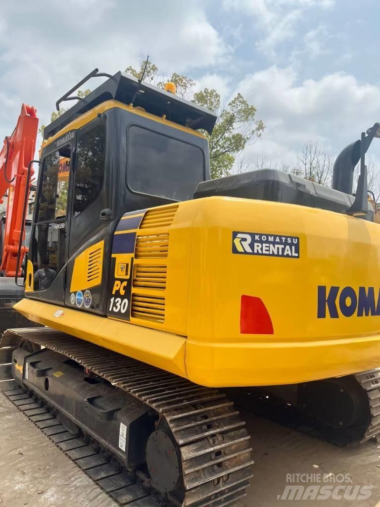 Komatsu PC130 Гусеничные экскаваторы