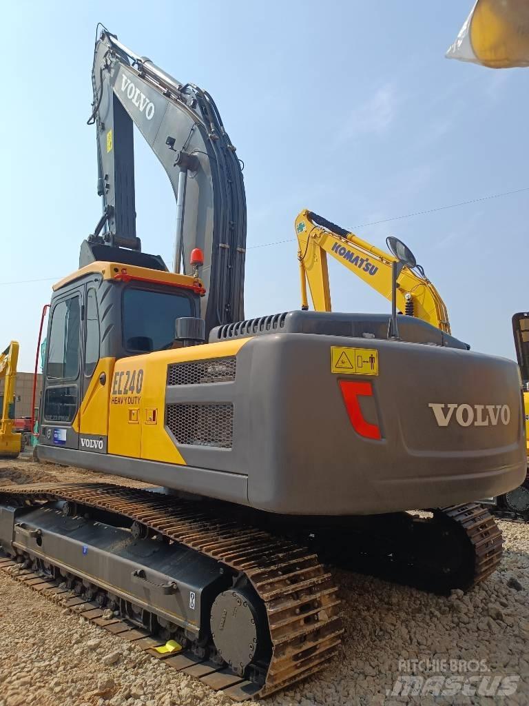 Volvo EC 240 Гусеничные экскаваторы