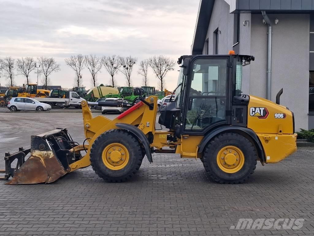 CAT 906 Фронтальные погрузчики