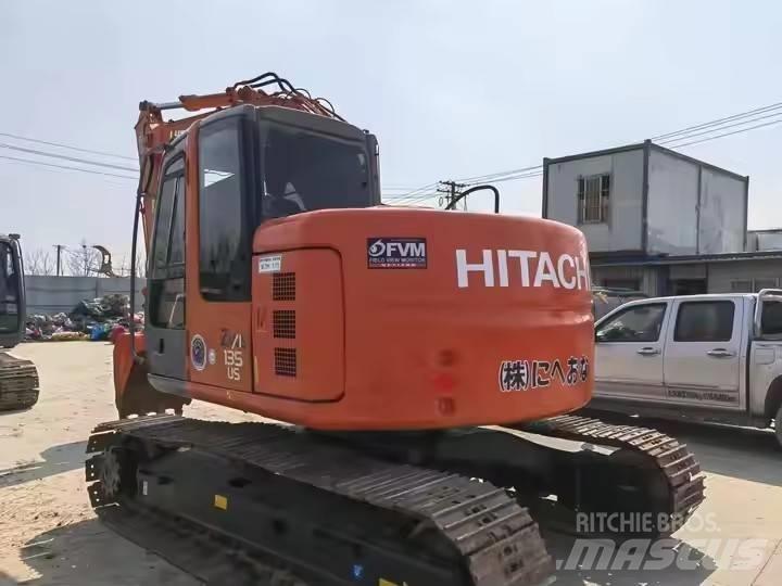 Hitachi ZX135 Гусеничные экскаваторы