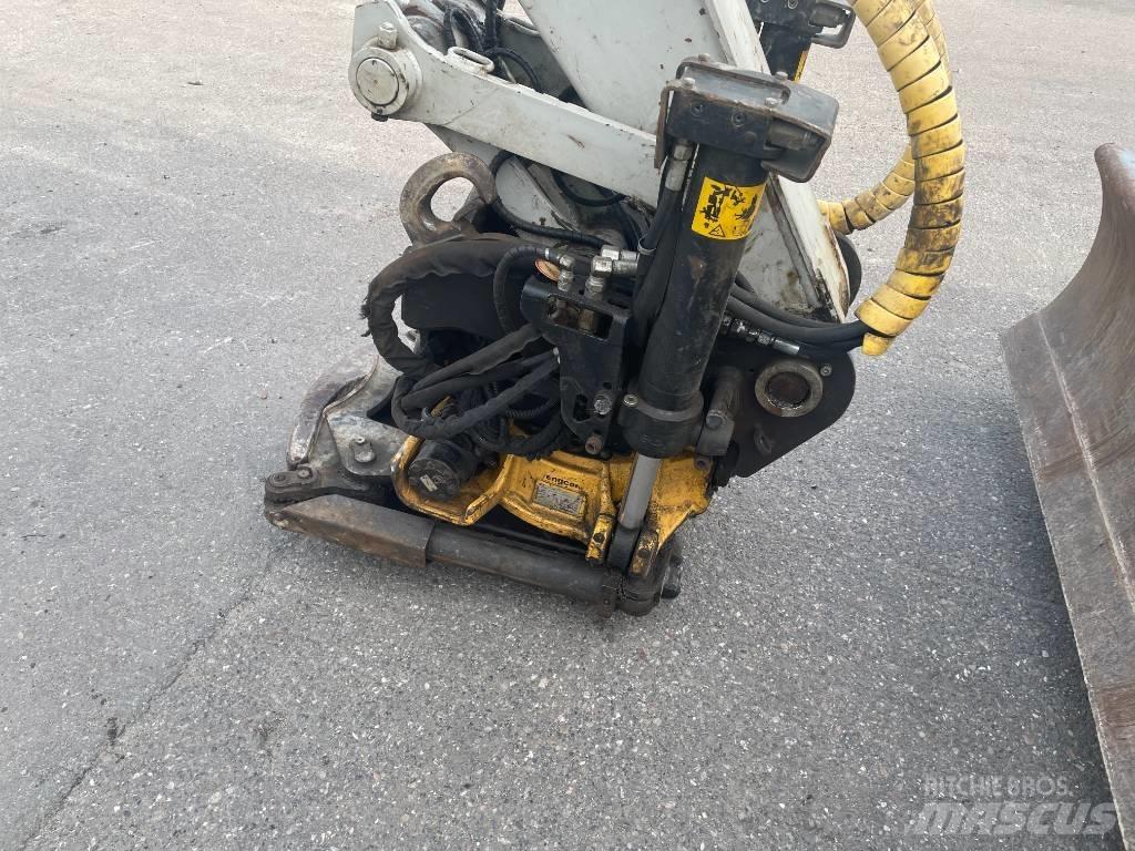 Takeuchi TB 2150 R Гусеничные экскаваторы