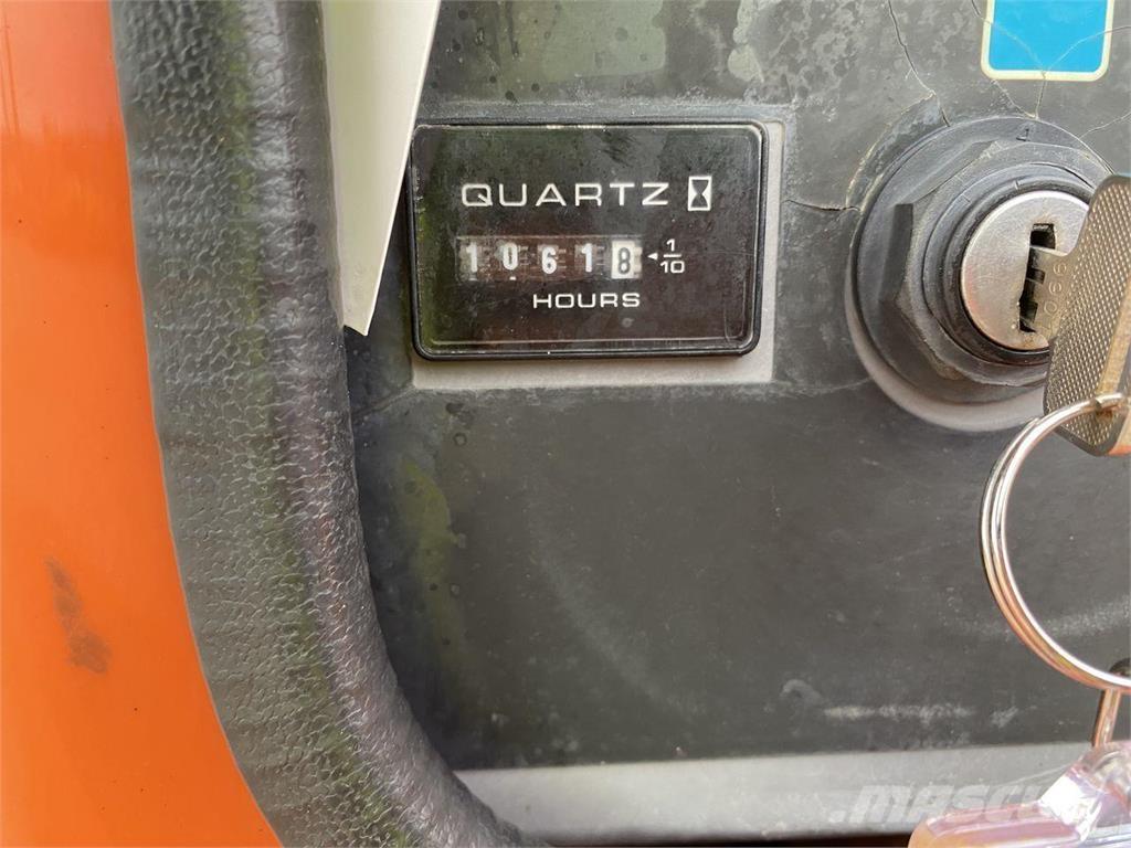 JLG 450AJ Коленчатые подъемники