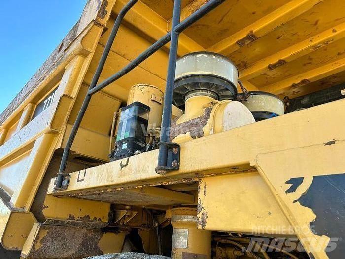CAT 771D Мини-самосвалы