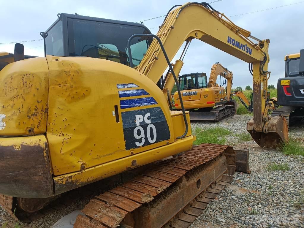 Komatsu PC 90 Гусеничные экскаваторы