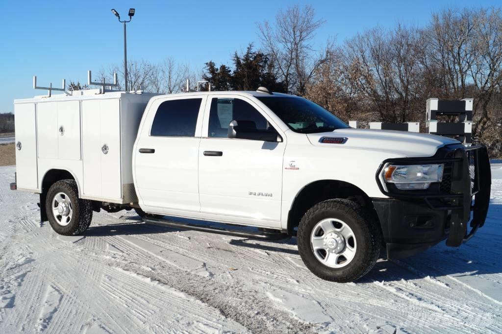 RAM 3500 TRADESMAN Бортовые фургоны