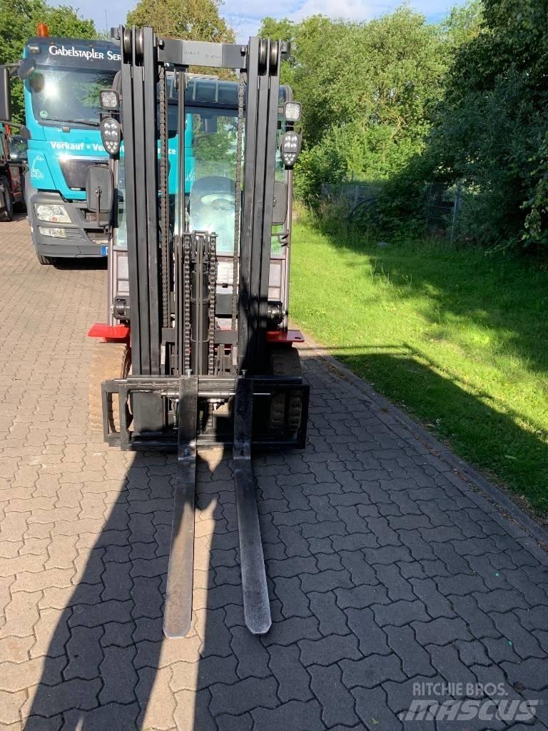 Manitou ME425C Электропогрузчики