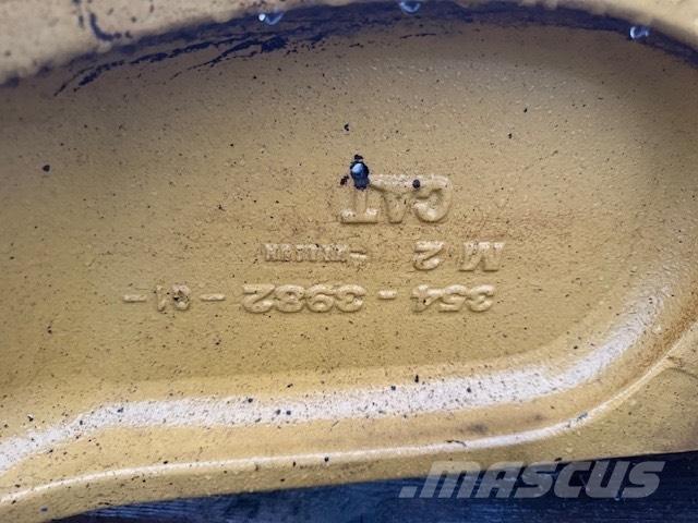 CAT 908 BUCKET LINK Ковши