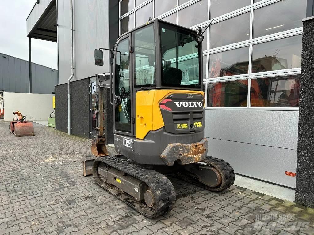 Volvo ECR25D Мини-экскаваторы