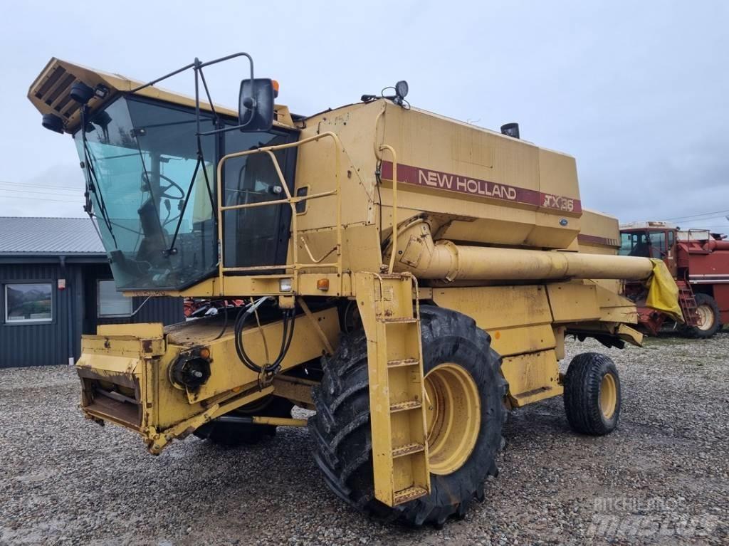 New Holland TX 36 Зерноуборочные комбайны