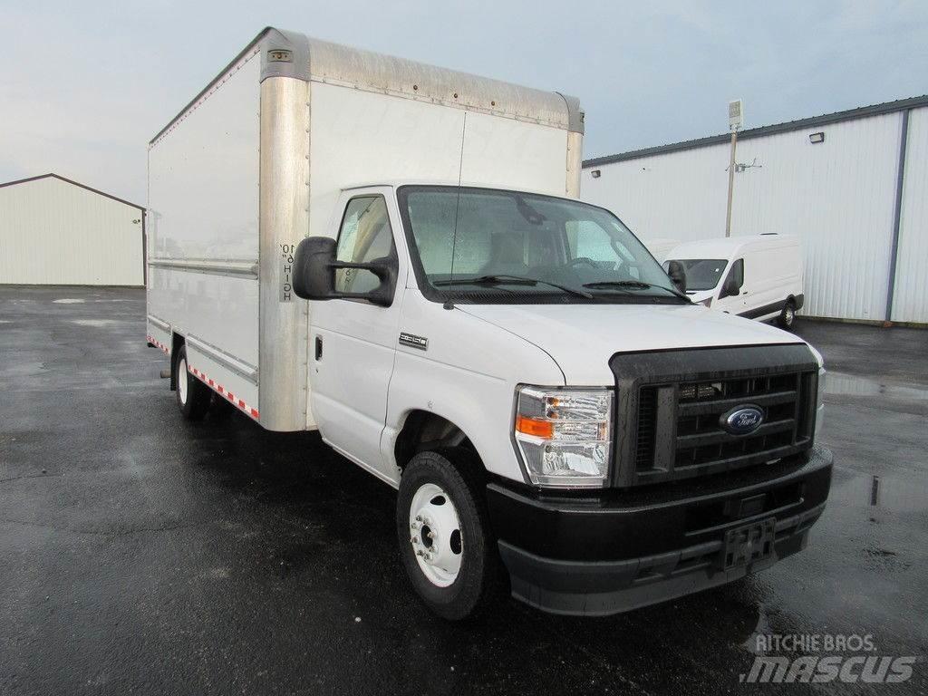 Ford E-350 Грузовики-Фургоны