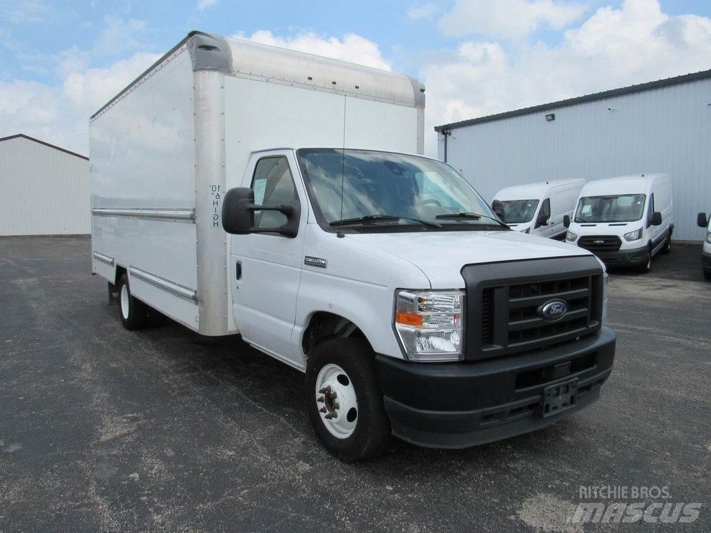 Ford E-350 Грузовики-Фургоны