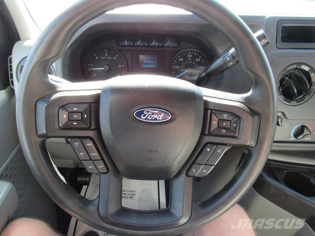 Ford E-450 Грузовики-Фургоны
