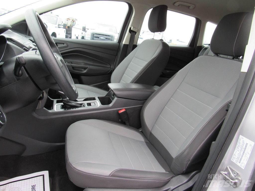Ford Escape Легковые автомобили