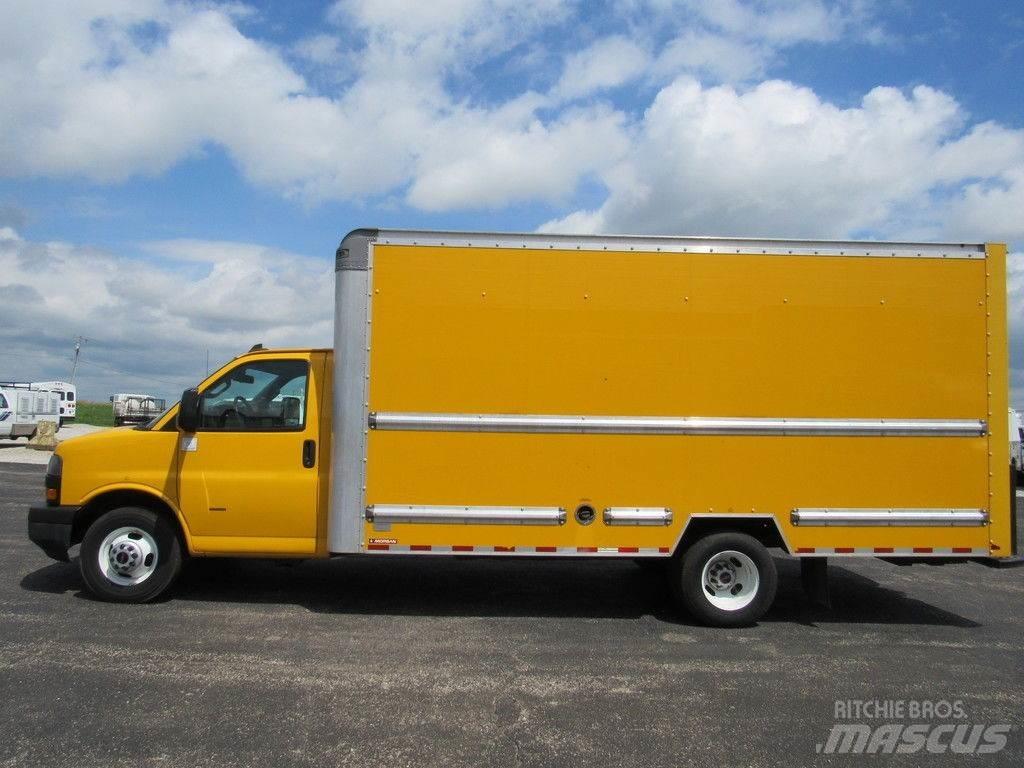 GMC Savana 3500 Грузовики-Фургоны