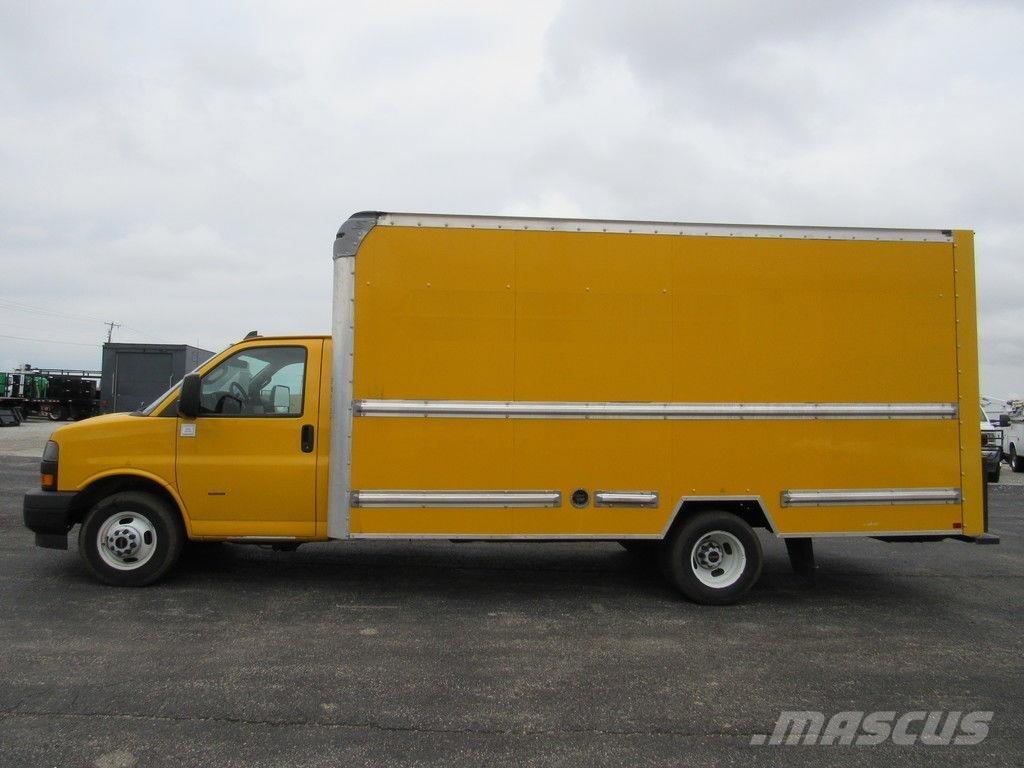 GMC Savana 3500 Грузовики-Фургоны