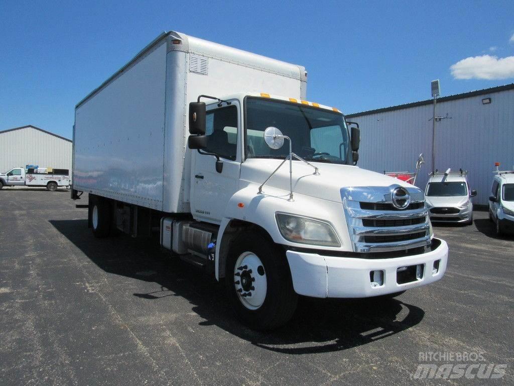 Hino 338 Грузовики-Фургоны