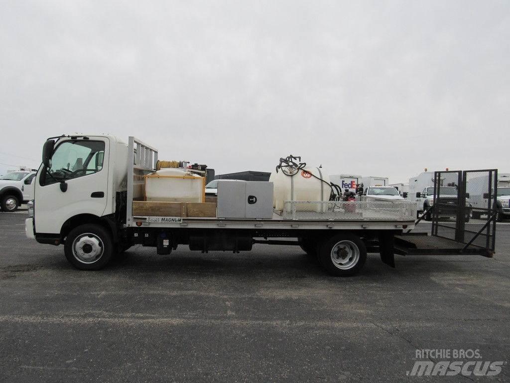 Hino XJC740 Грузовики-платформы/боковая разгрузка