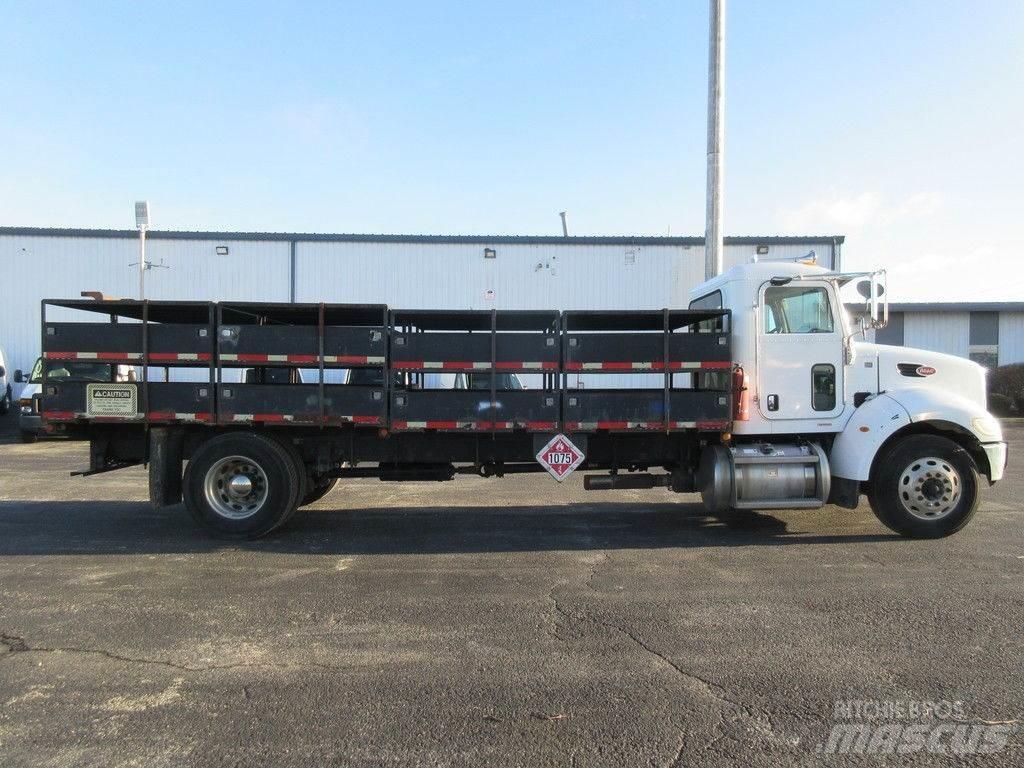 Peterbilt 335 Грузовики-платформы/боковая разгрузка