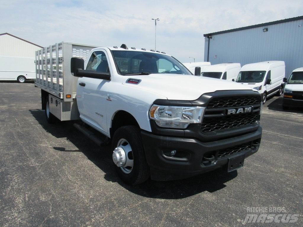 RAM 3500 Грузовики-платформы/боковая разгрузка