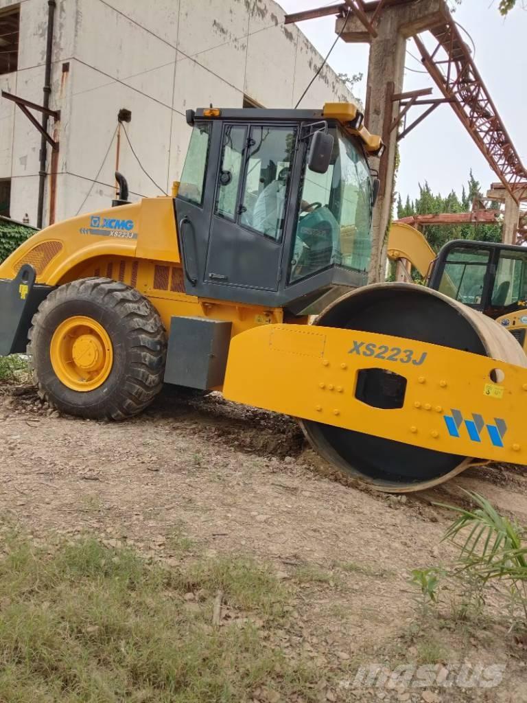XCMG XS 223 J Грунтовые катки