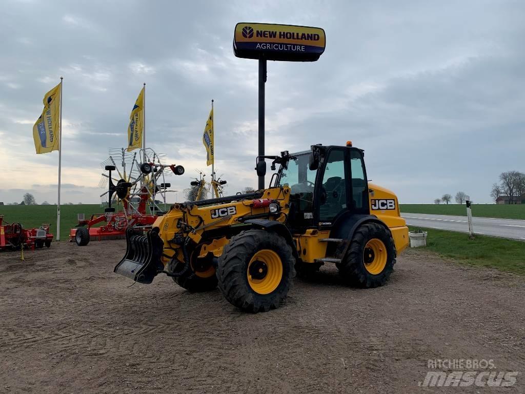 JCB TM 320 S Сельскохозяйственные телескопические погрузчики