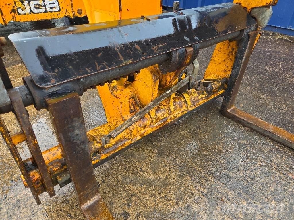 JCB 540-170 Телескопические погрузчики