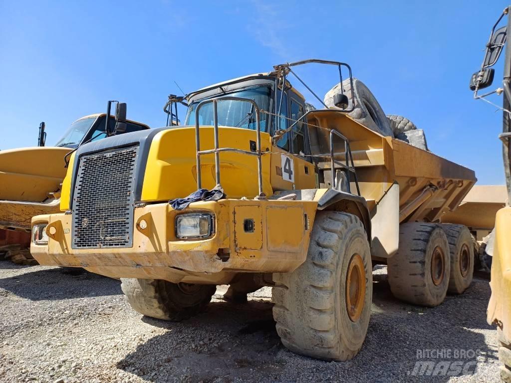 Bell B 40 D Шарнирно-сочленённые самосвалы
