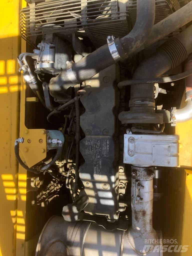 Komatsu PC200 Гусеничные экскаваторы
