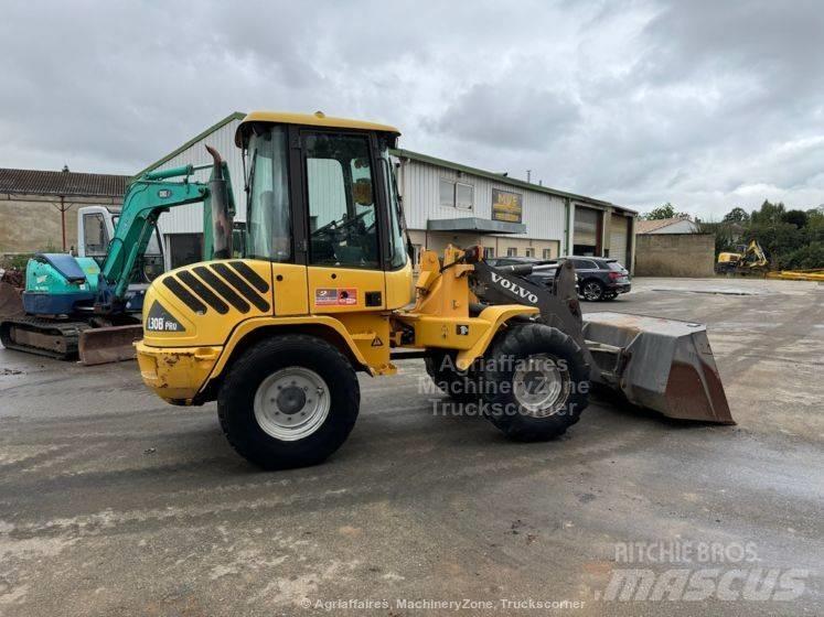 Volvo L 30 B Фронтальные погрузчики