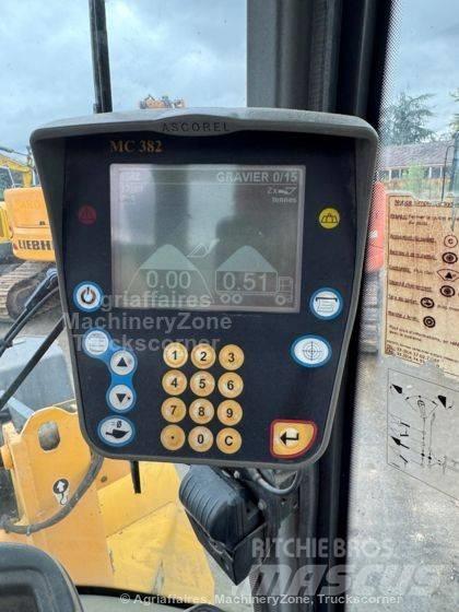 Volvo L 30 B Фронтальные погрузчики