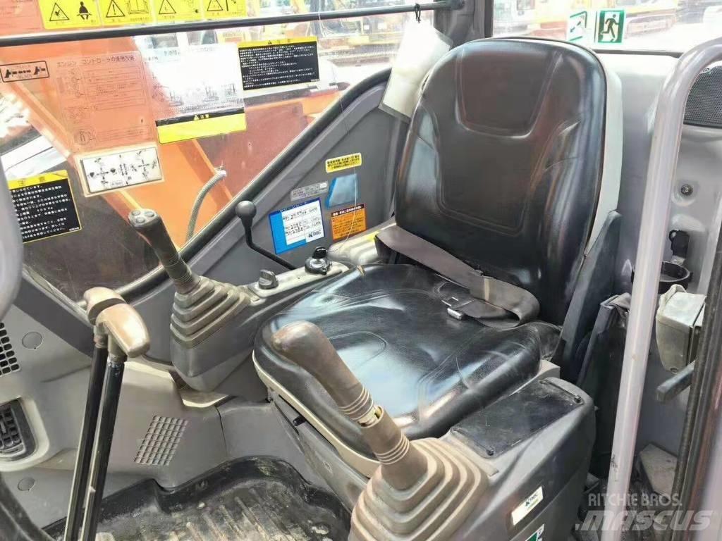 Hitachi ZX75 Гусеничные экскаваторы
