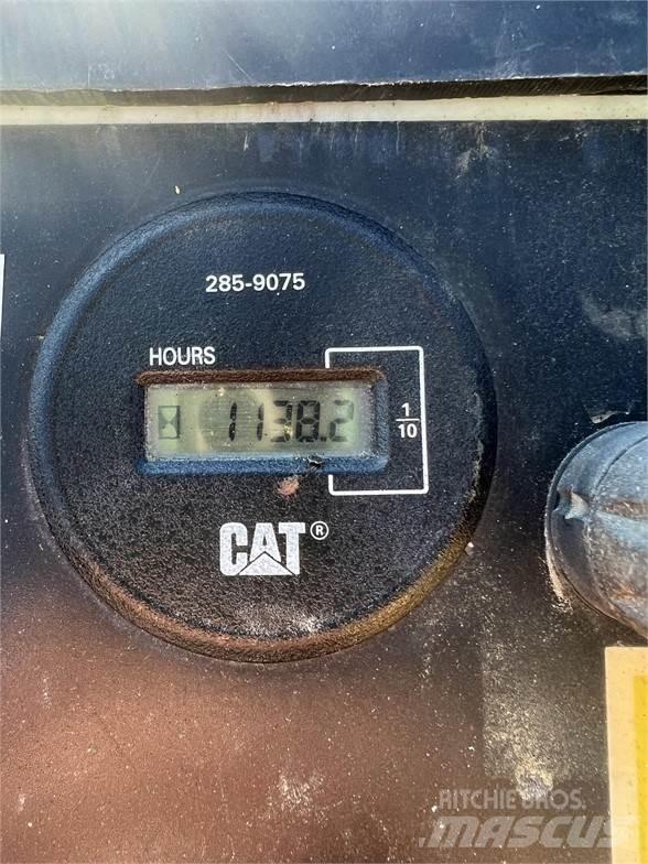 CAT PS-150B Пневматические катки