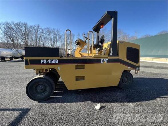 CAT PS-150B Пневматические катки