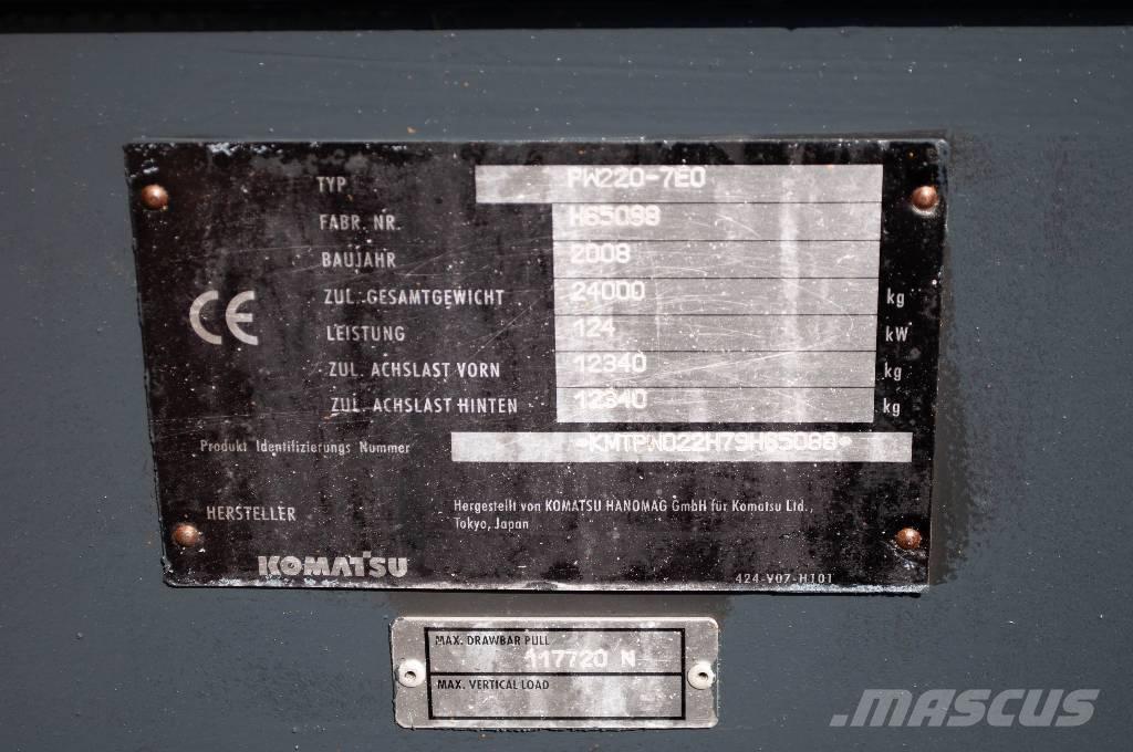Komatsu PW 220-7 Колёсные экскаваторы