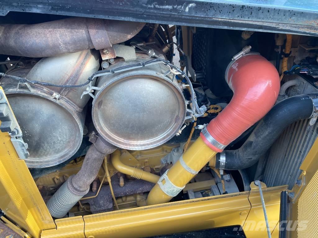 CAT D 5 LGP Гусеничные бульдозеры