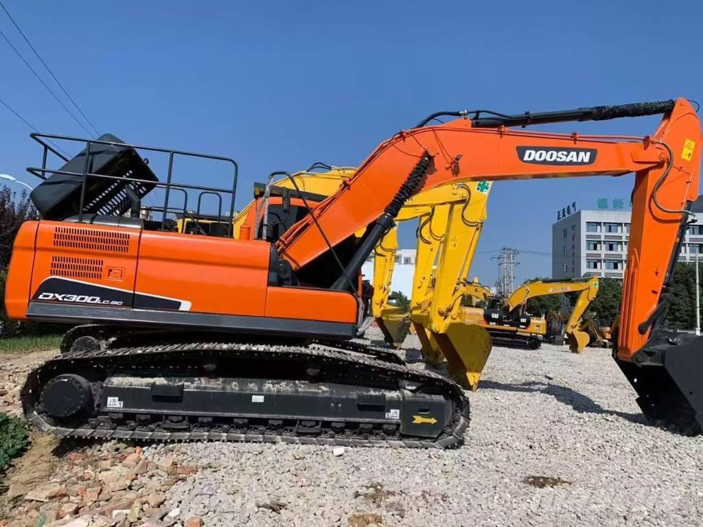 Doosan 300 Гусеничные экскаваторы