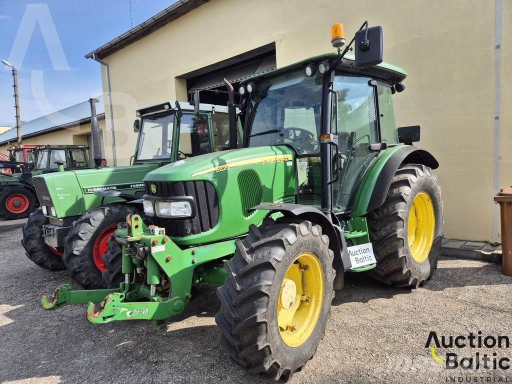John Deere 5820 Трактора
