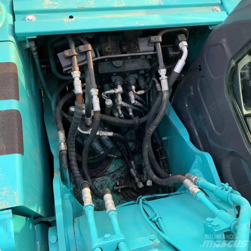 Kobelco 140 SR Гусеничные экскаваторы