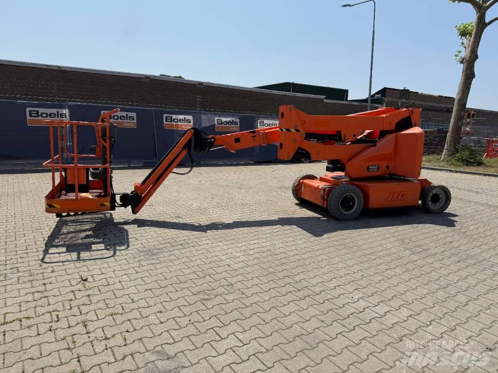 JLG E400AJPN Коленчатые подъемники