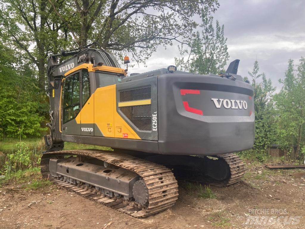 Volvo EC 250 EL Гусеничные экскаваторы