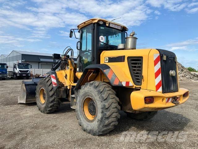 JCB 436 HT Фронтальные погрузчики